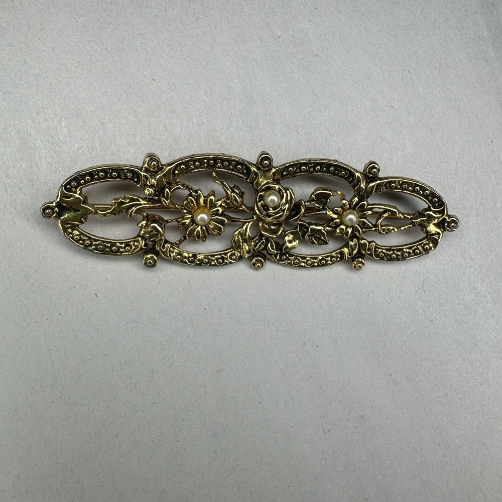 Vintage‎ 80s Filigree Faux Pearl Gold Toned Lapel Pin Brooch 3”